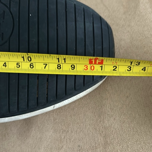 100% Authentic Louis Vuitton Mens Sneakers - Picture 16 of 16